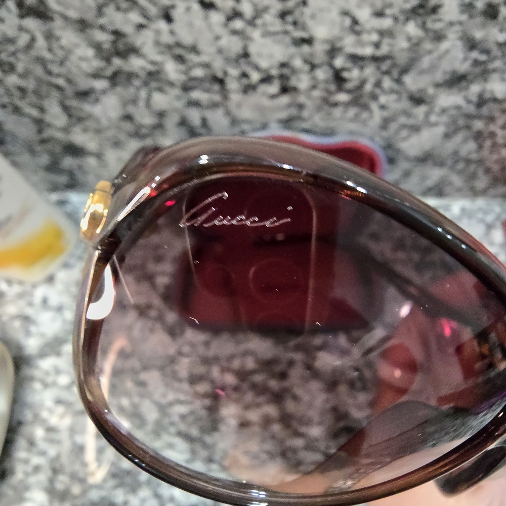 Gucci Women's Oversized Butterfly Sunglasses With Interlocking G Heart - Picture 4 of 6